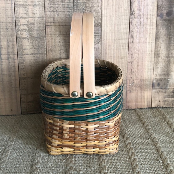 Basket with Handles - Picture 3 of 11